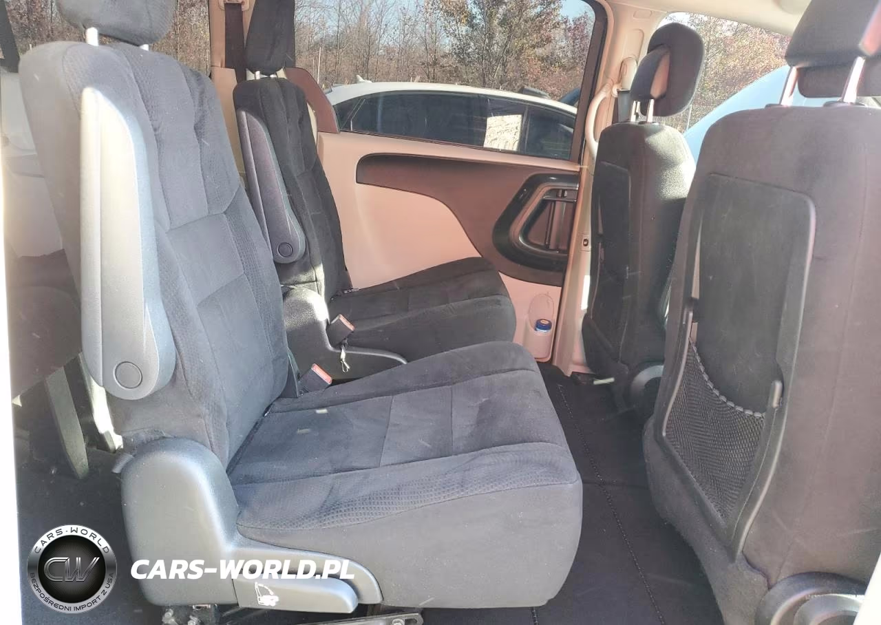 2011 Chrysler Town & Country Touring VIN:2A4RR5DG9BR612542 - 11