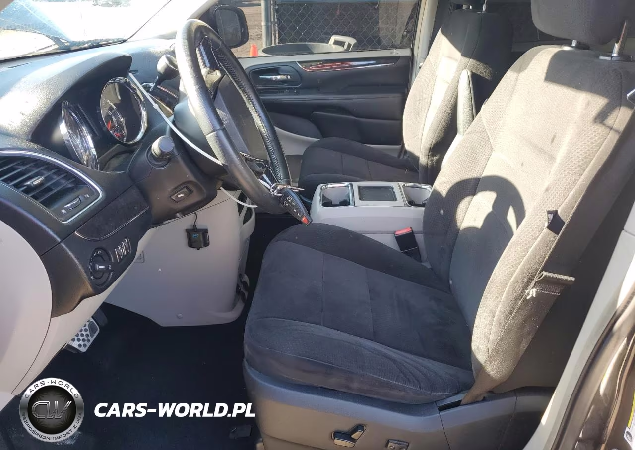 2011 Chrysler Town & Country Touring VIN:2A4RR5DG9BR612542 - 7