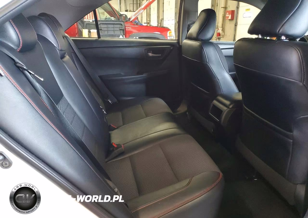 2016 Toyota Camry Se VIN:4T1BF1FK5GU130425 - 10