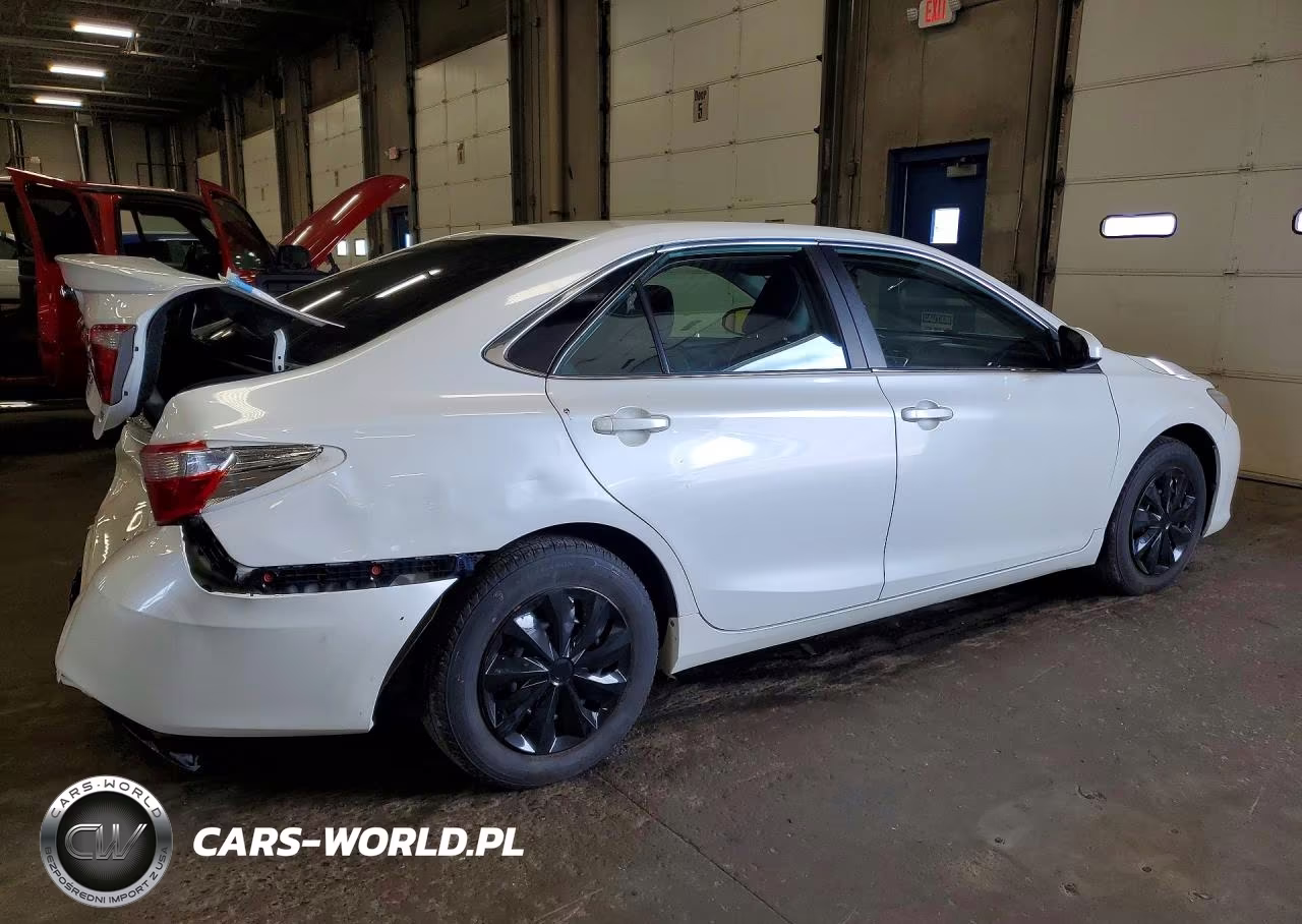 2016 Toyota Camry Se VIN:4T1BF1FK5GU130425 - 3