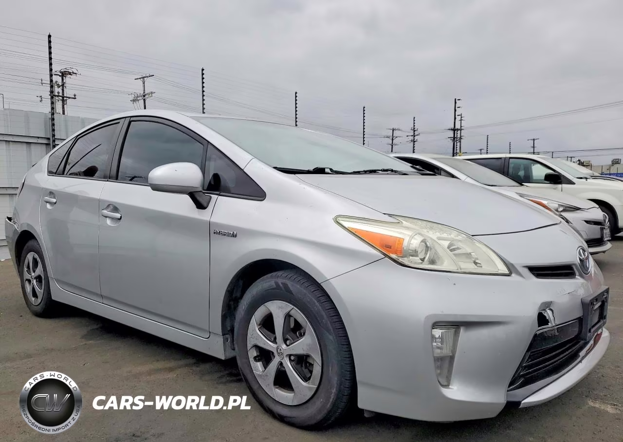 2015 Toyota Prius Three VIN:JTDKN3DU0F0475827 - 4