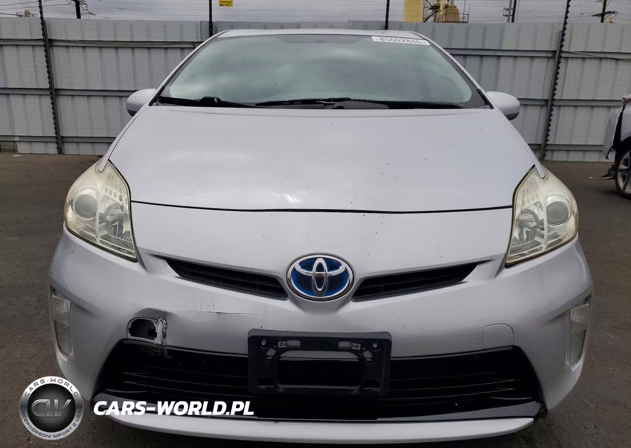 2015 Toyota Prius Three VIN:JTDKN3DU0F0475827 - 5