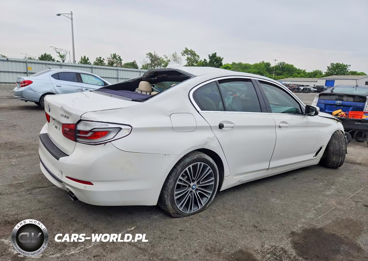 2019 BMW 530 Xi VIN:WBAJA7C58KWC77576 - 3