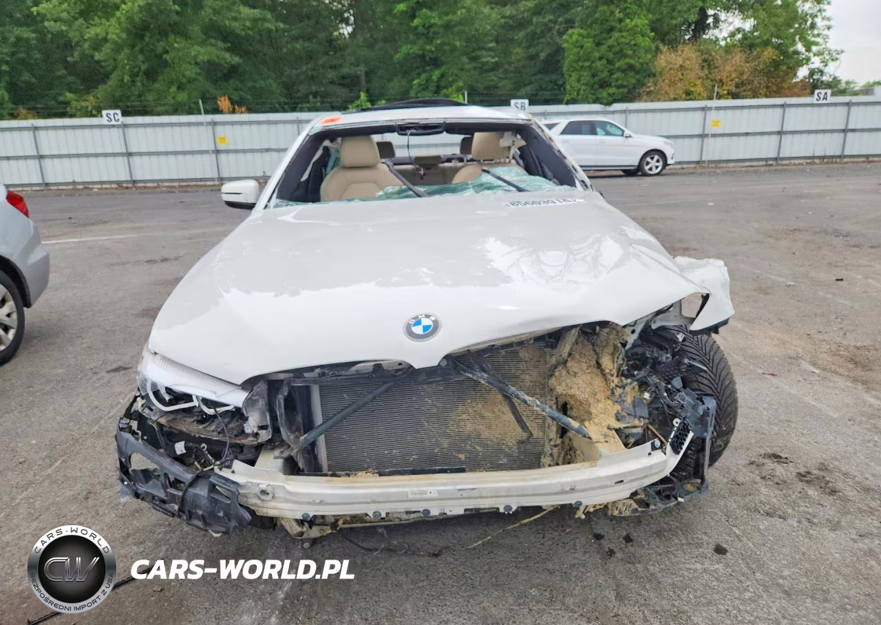 2019 BMW 530 Xi VIN:WBAJA7C58KWC77576 - 5