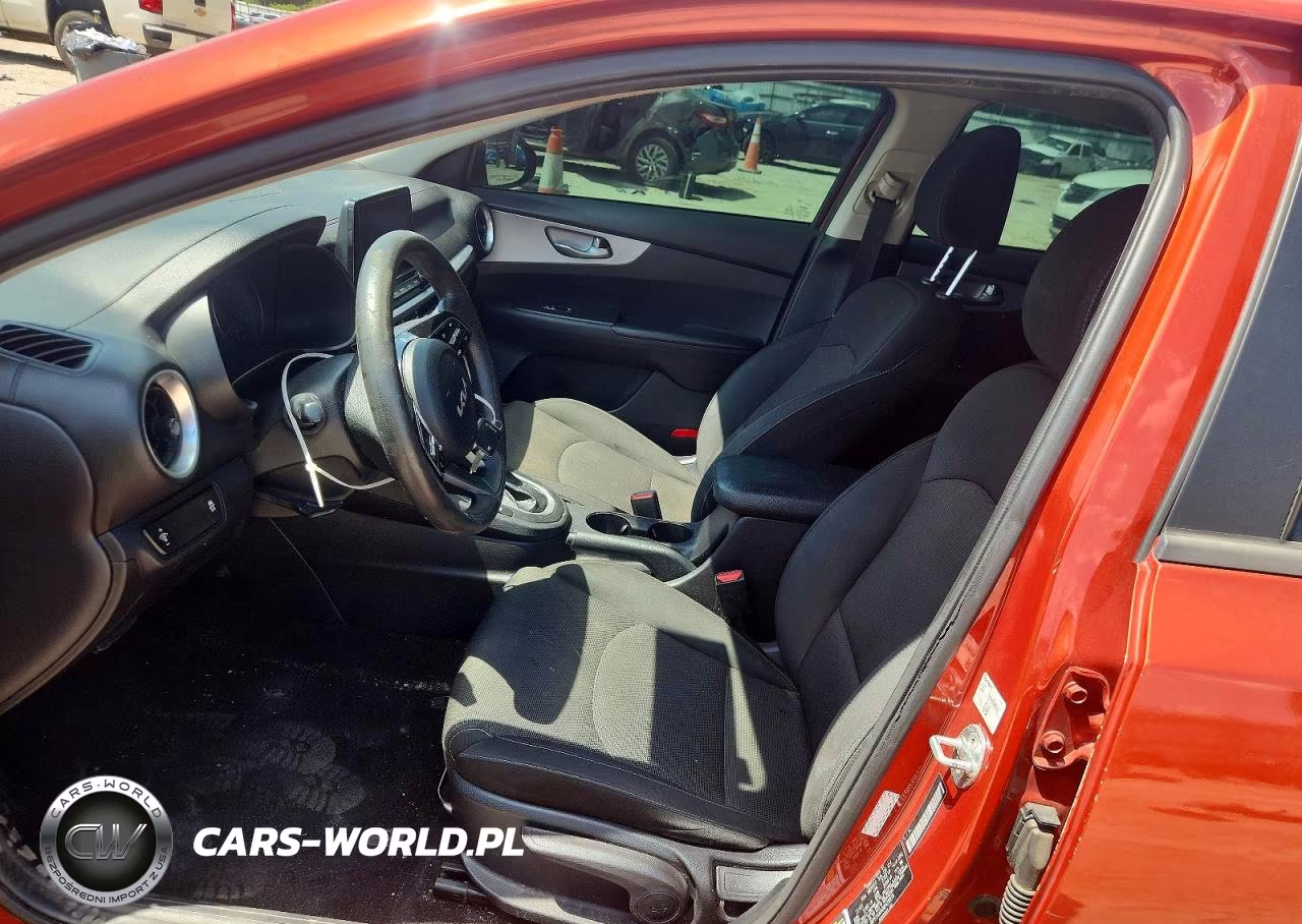 2022 Kia Forte Lxs VIN:3KPF24AD4NE429816 - 7