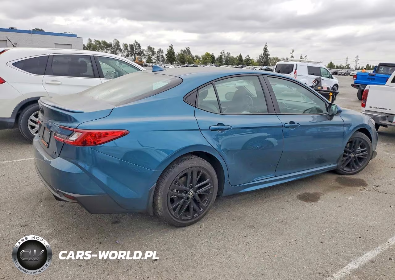 2026 Toyota Camry Se VIN:4T1DAACK3TU699053 - 3