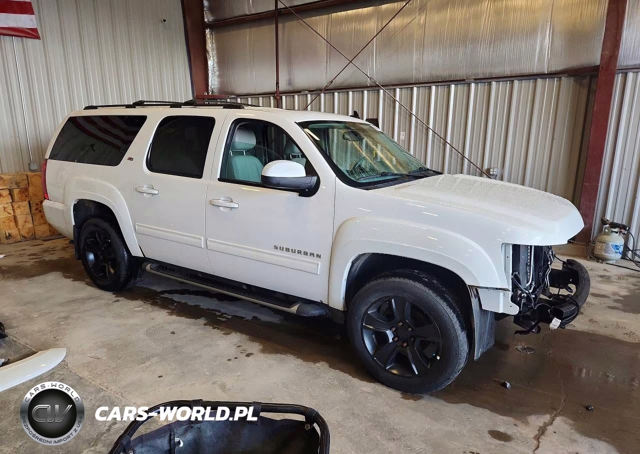 2013 Chevrolet Suburban K1500 Lt VIN:1GNSKJE70DR143019 - 4