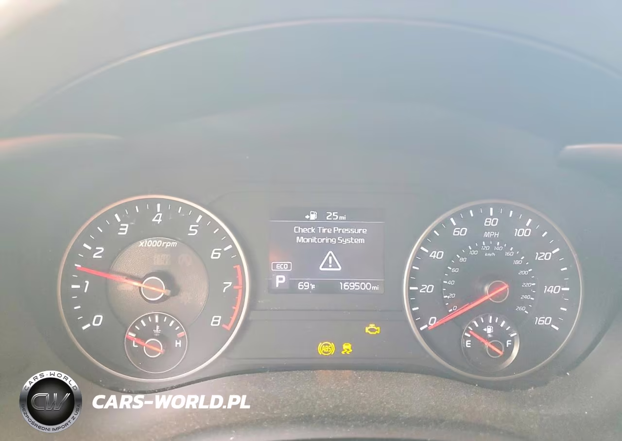 2018 Kia Stinger Base VIN:KNAE15LAXJ6013113 - 9