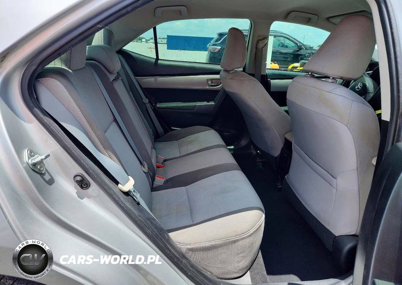 2017 Toyota Corolla Le VIN:5YFBURHEXHP711174 - 10