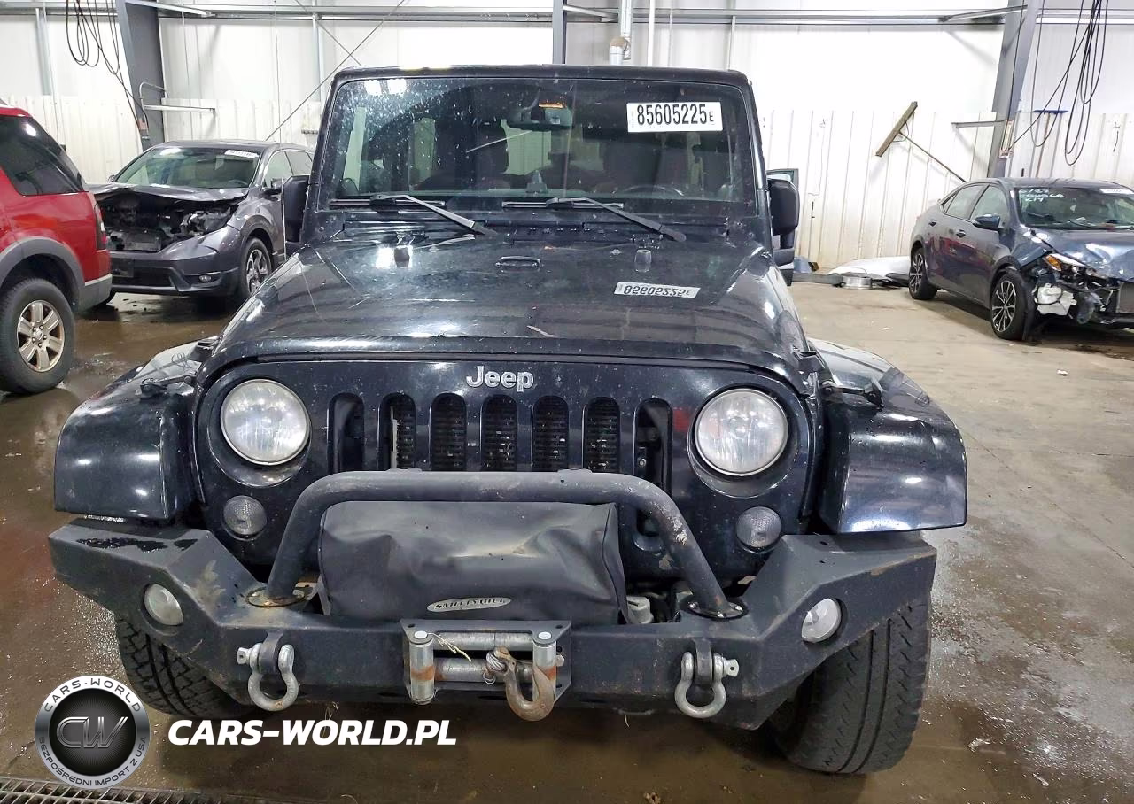 2014 Jeep Wrangler Unlimited Sahara VIN:1C4BJWEG7EL290807 - 5