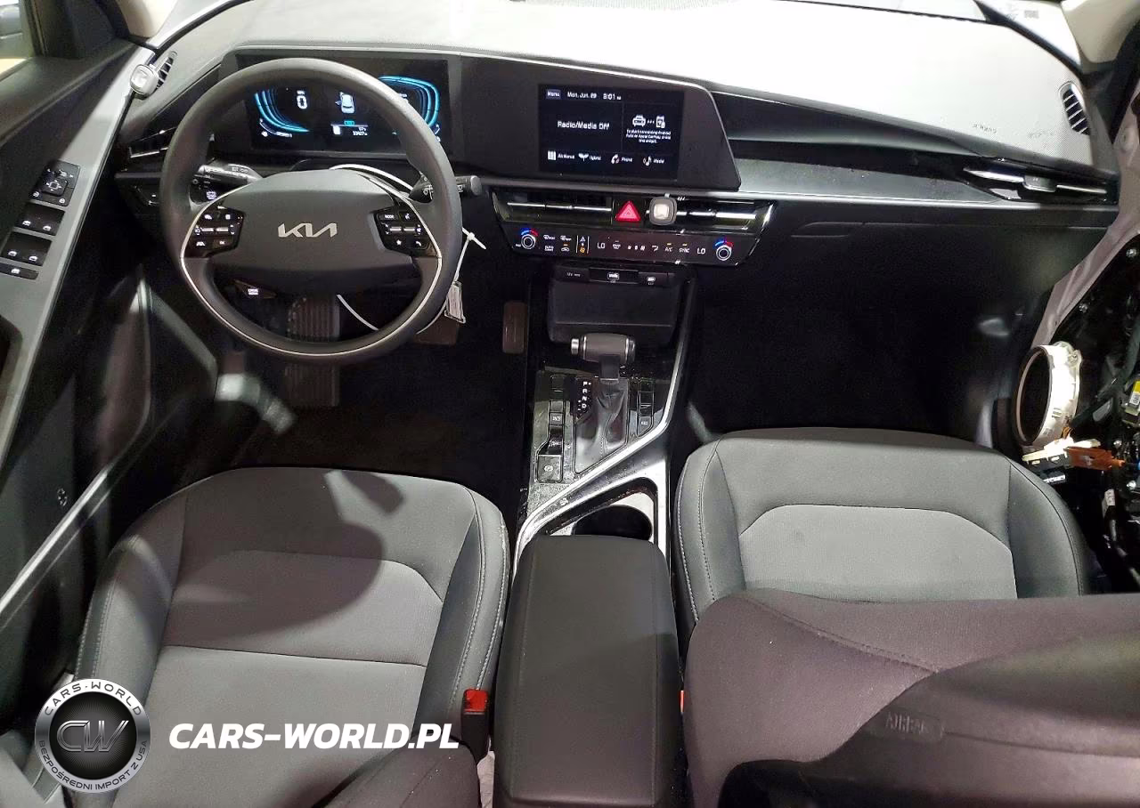 2026 Kia Niro Lx VIN:KNDCP3LE5T5318592 - 8