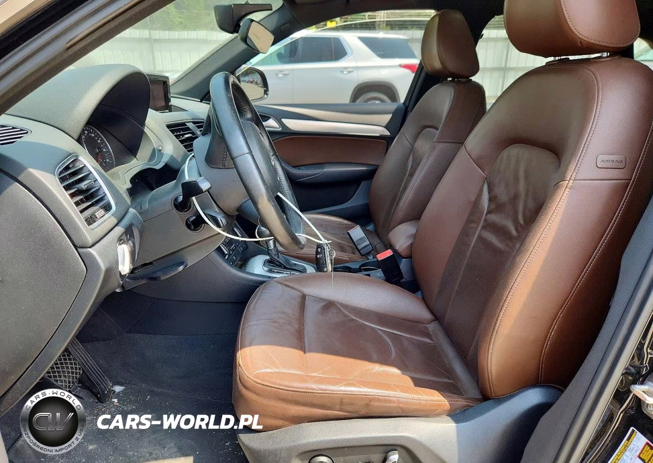 2016 Audi Q3 Premium Plus VIN:WA1EFCFS2GR015727 - 7