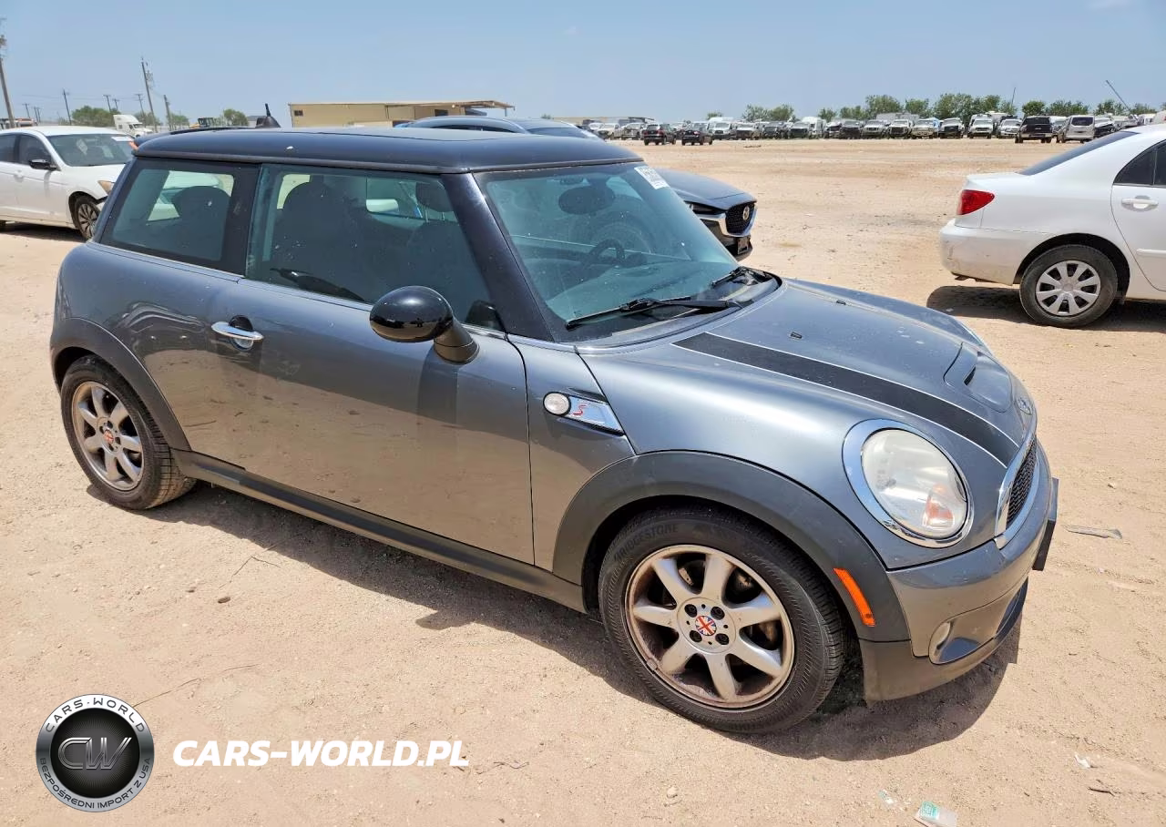 2009 Mini Cooper S VIN:WMWMF73519TW82914 - 4