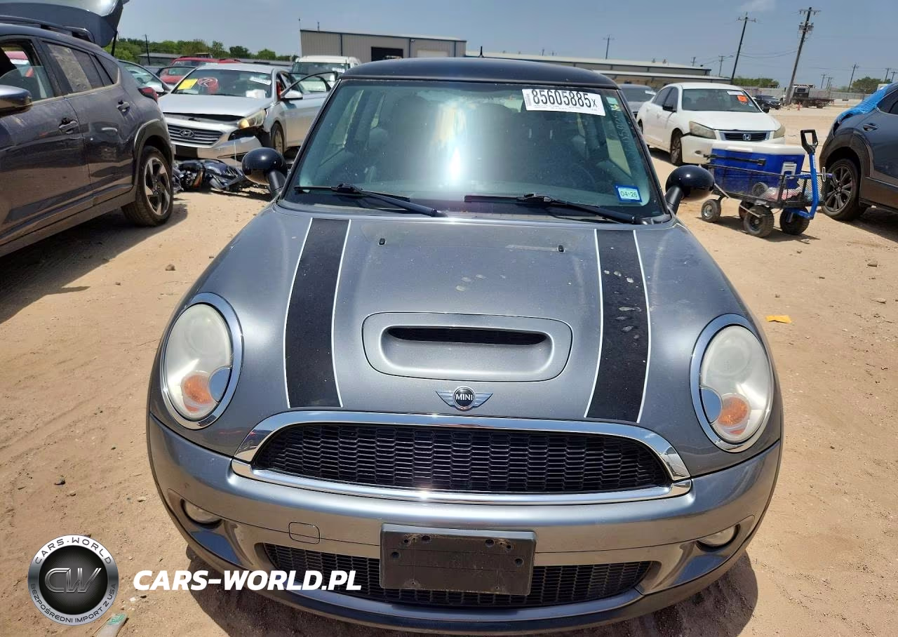 2009 Mini Cooper S VIN:WMWMF73519TW82914 - 5