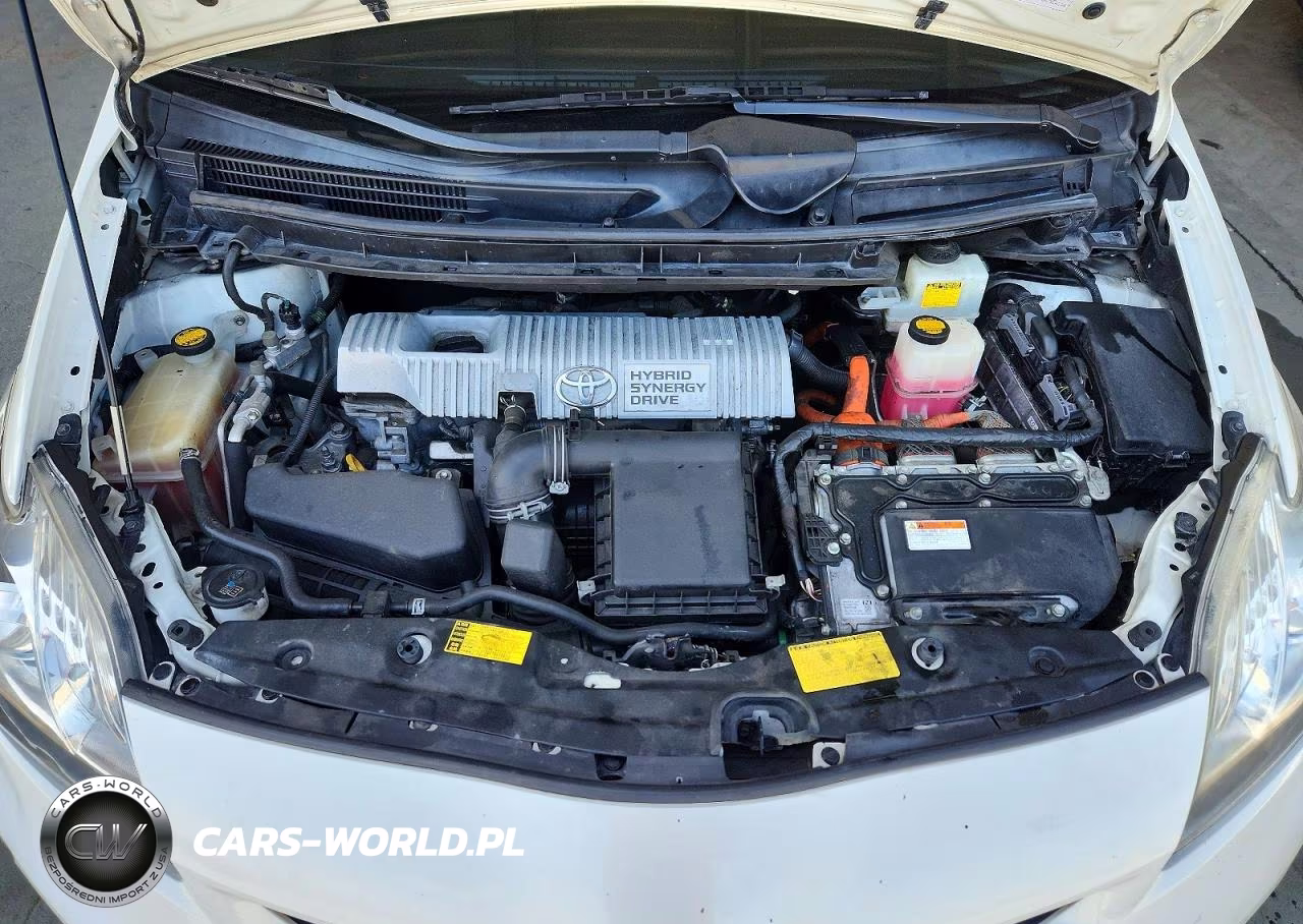 2014 Toyota Prius Two VIN:JTDKN3DUXE0359338 - 11