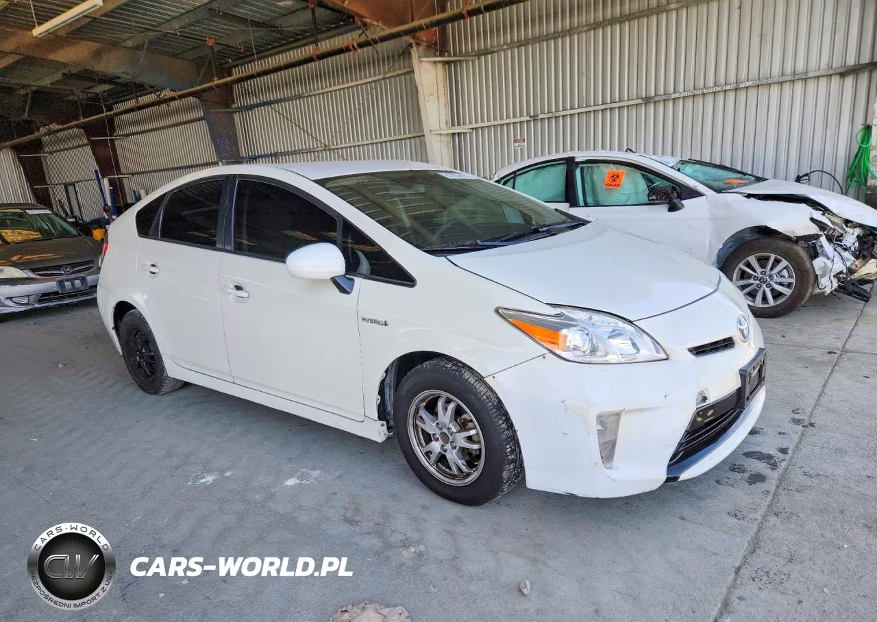 2014 Toyota Prius Two VIN:JTDKN3DUXE0359338 - 4