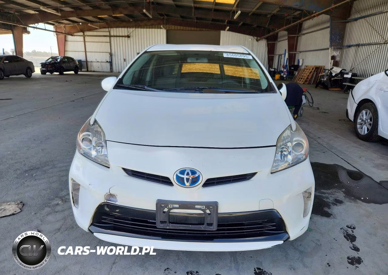 2014 Toyota Prius Two VIN:JTDKN3DUXE0359338 - 5