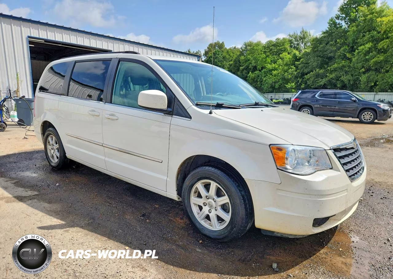 2010 Chrysler Town & Country Touring VIN:2A4RR5D13AR285324 - 4