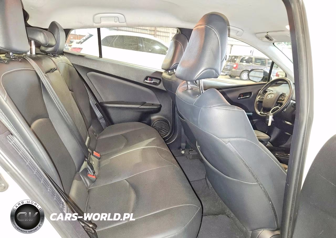 2020 Toyota Prius Prime Limited VIN:JTDKARFP6L3153726 - 10
