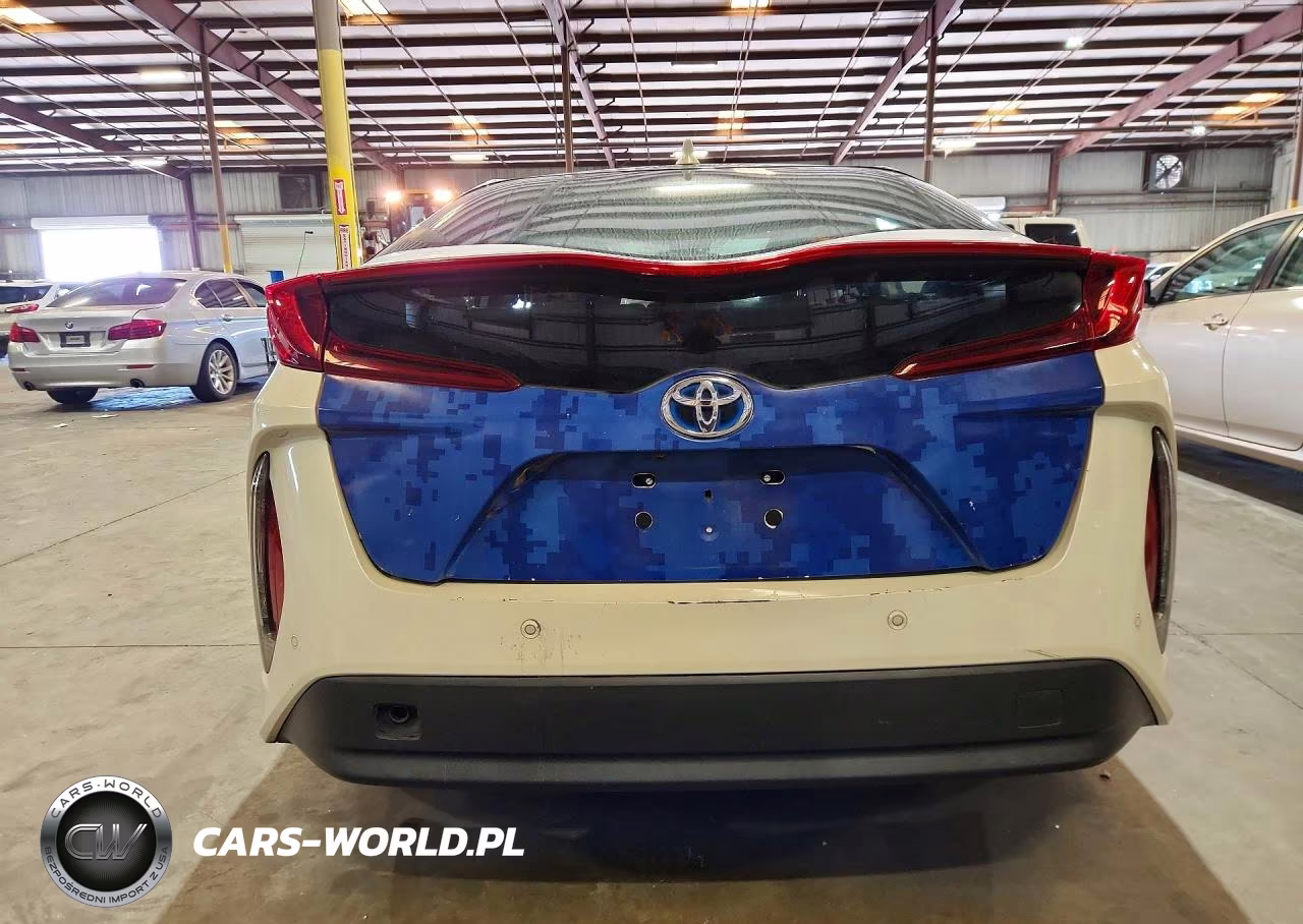 2020 Toyota Prius Prime Limited VIN:JTDKARFP6L3153726 - 6