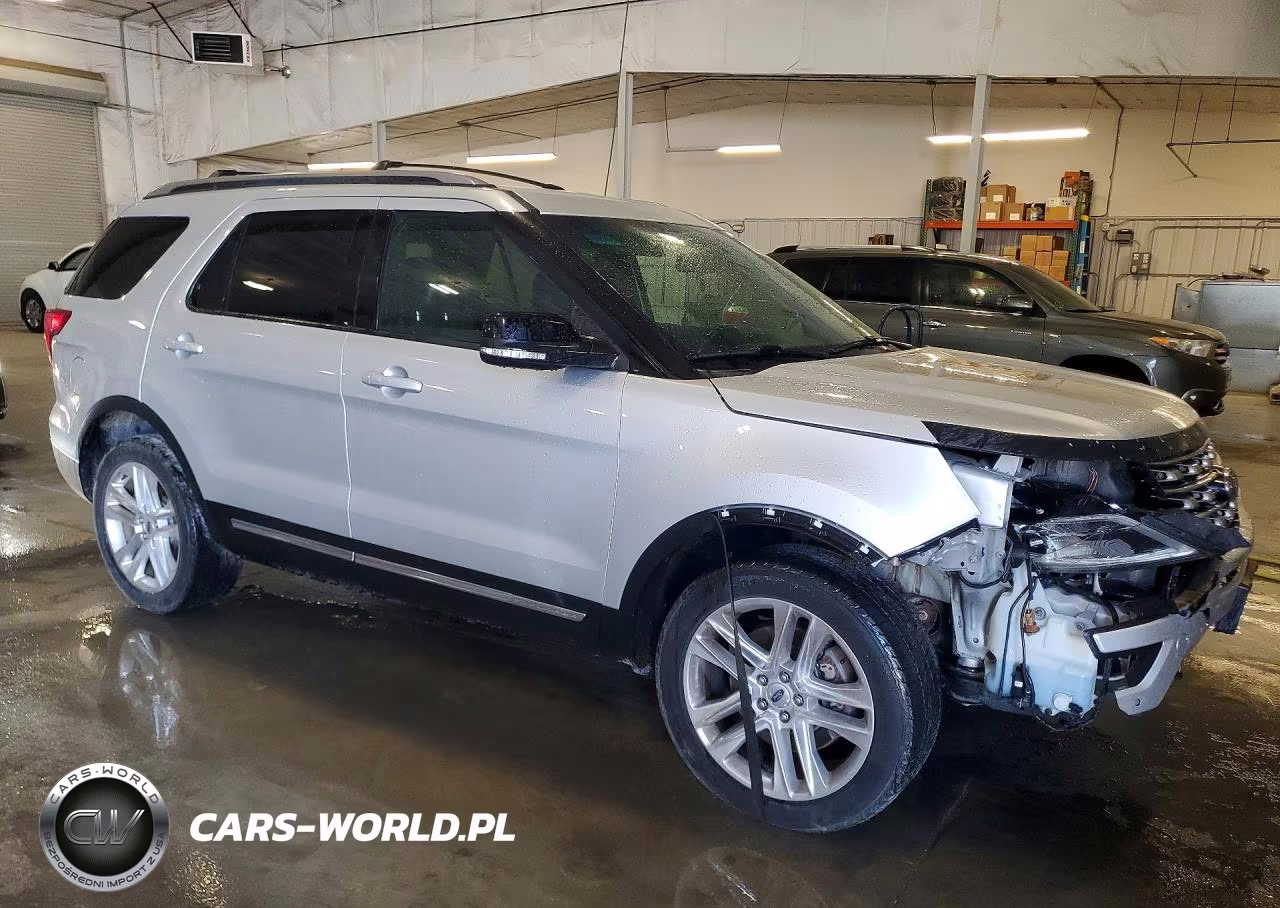 2017 Ford Explorer Xlt VIN:1FM5K8D89HGA97938 - 4