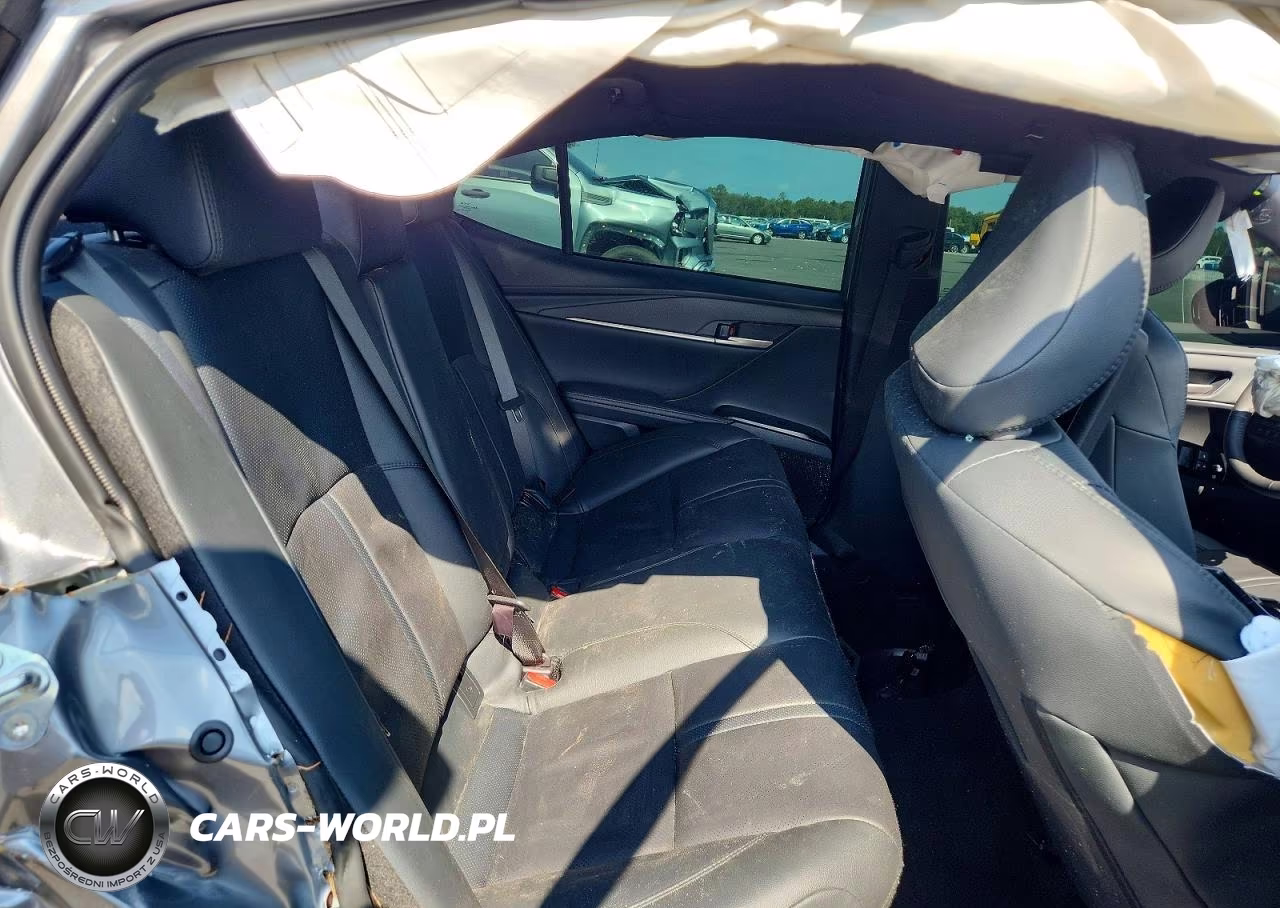 2026 Toyota Camry Xse VIN:4T1DAACK8TU290692 - 10