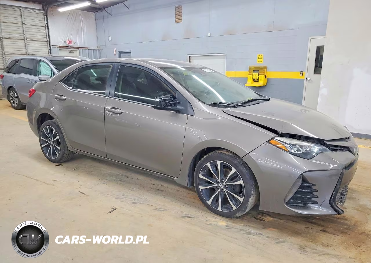 2018 Toyota Corolla Se VIN:5YFBURHE9JP801406 - 4
