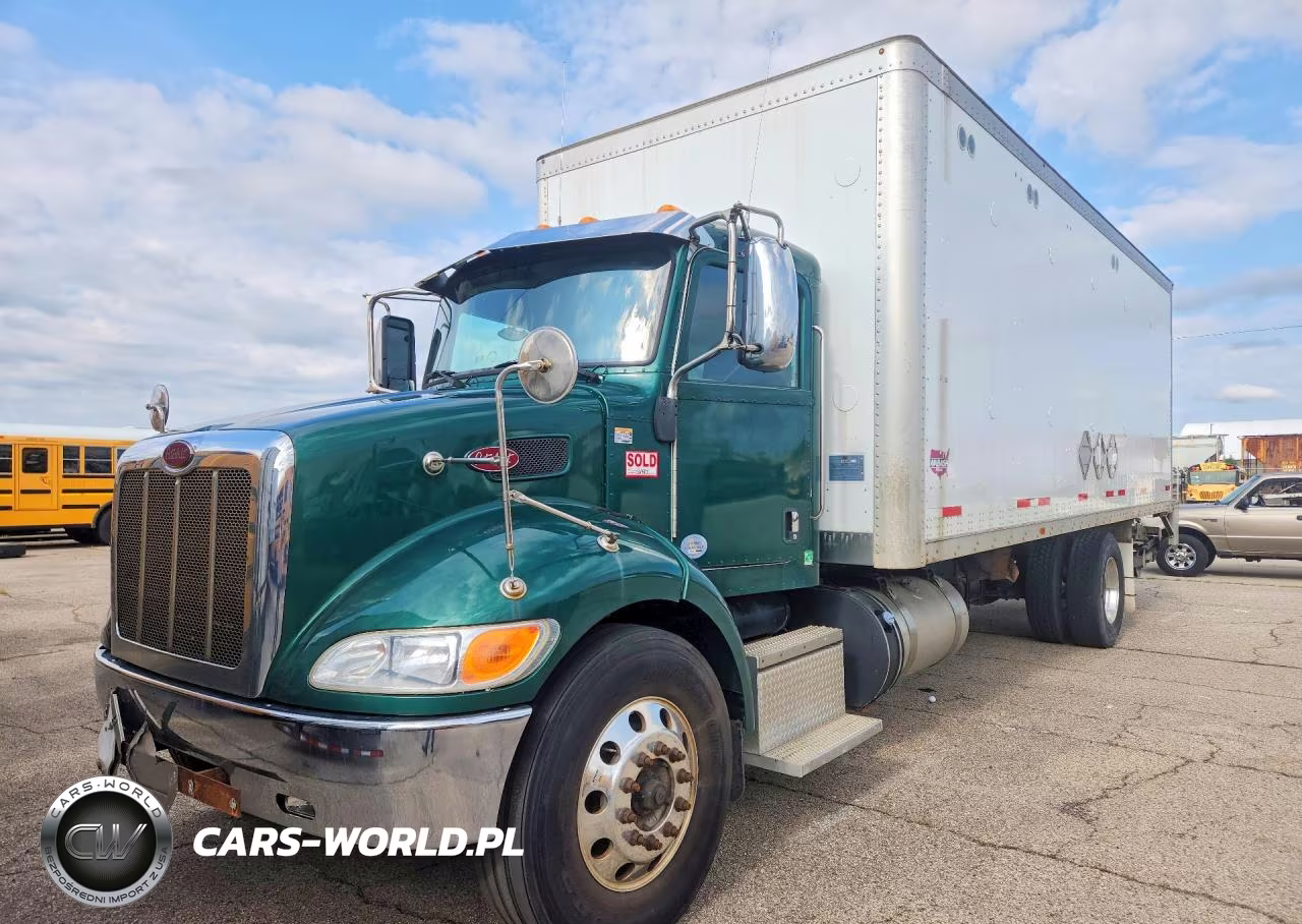 2018 Peterbilt 337 Box Truck – zdjęcie 1 z 10