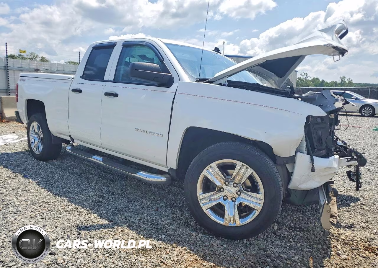 2017 Chevrolet Silverado K1500 Custom VIN:1GCVKPEC7HZ221498 - 4