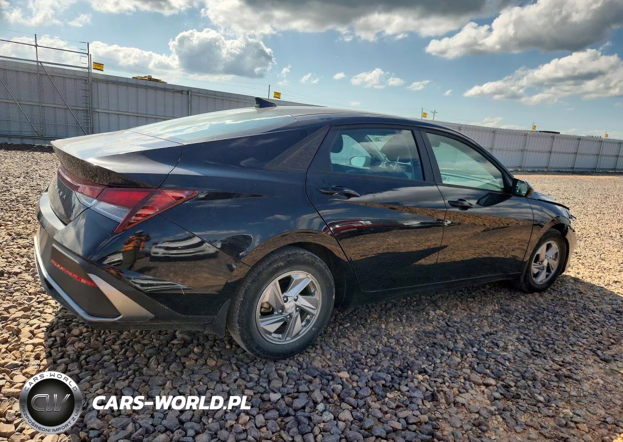 2025 Hyundai Elantra Se VIN:KMHLL4DG5SU950154 - 3