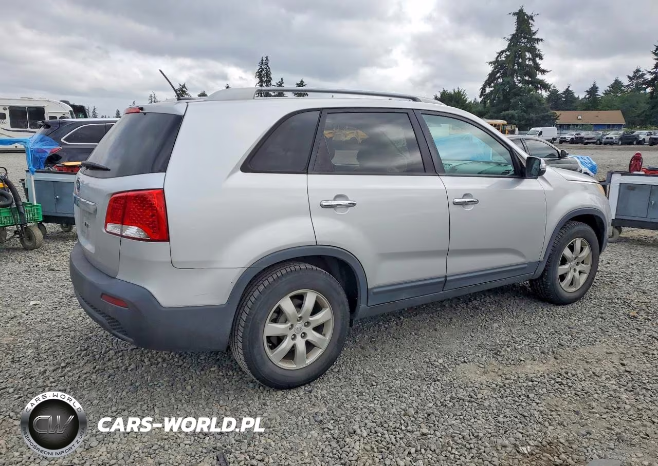 2012 Kia Sorento Lx VIN:5XYKT4A66CG192629 - 3