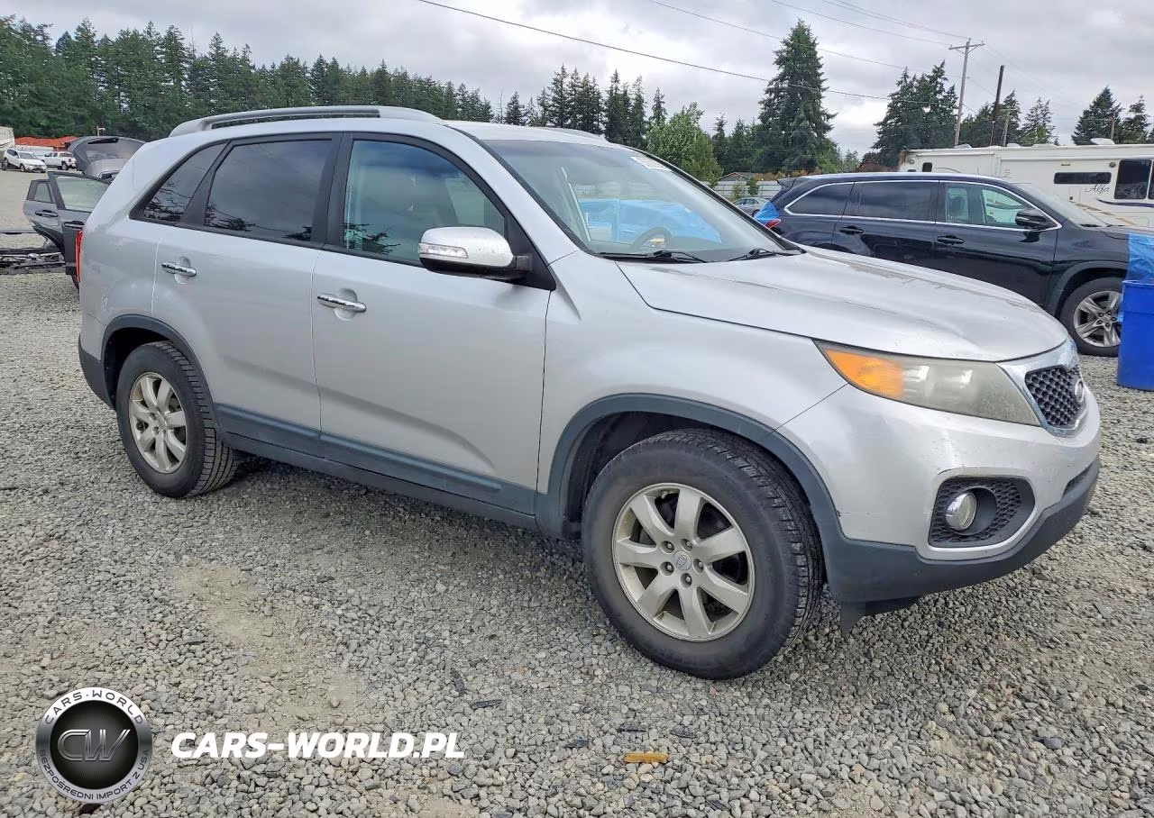 2012 Kia Sorento Lx VIN:5XYKT4A66CG192629 - 4