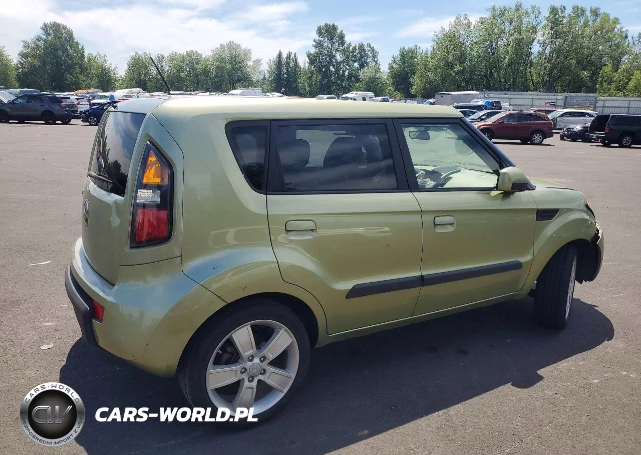 2010 Kia Soul + VIN:KNDJT2A26A7122460 - 3