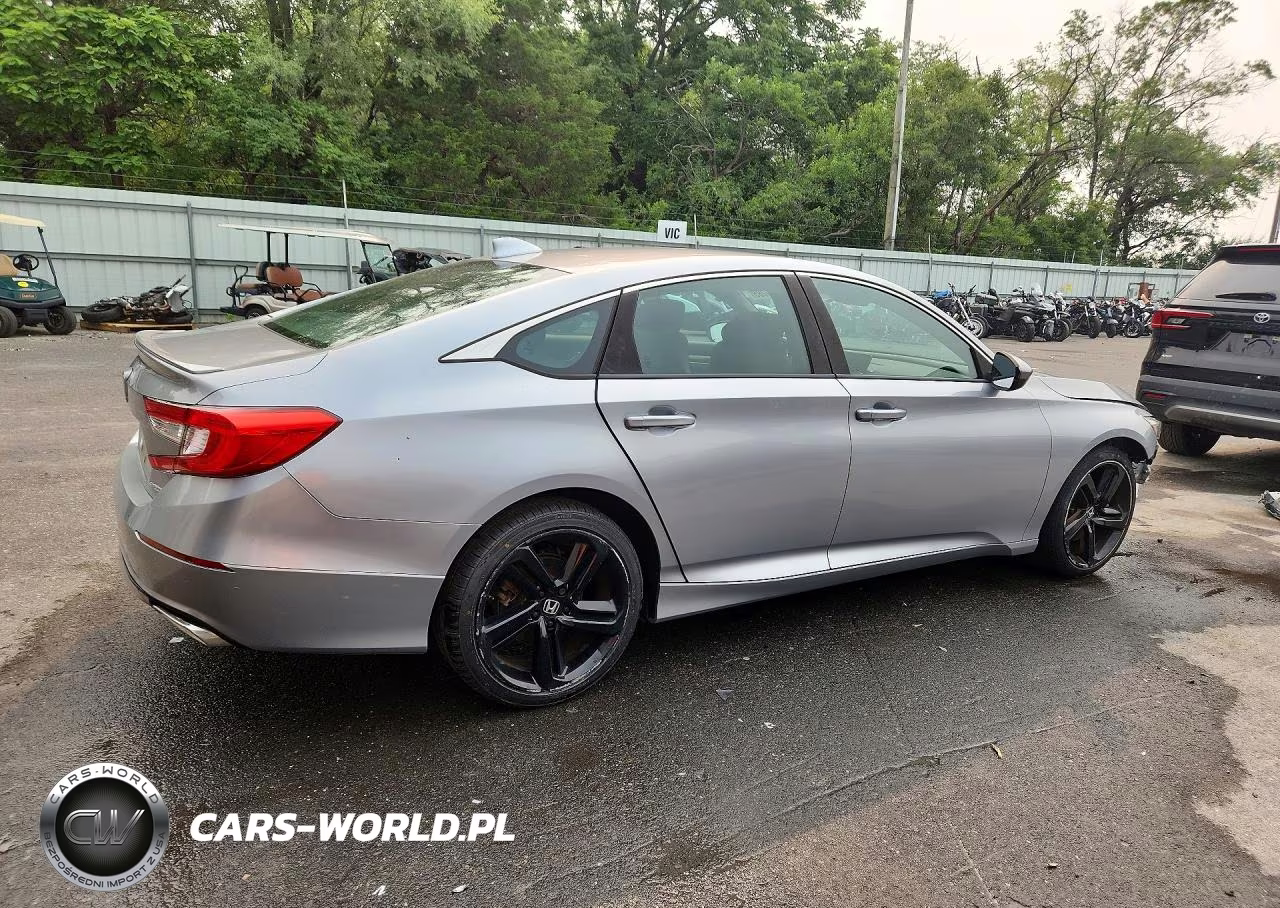 2018 Honda Accord Sport VIN:1HGCV1F37JA005294 - 3