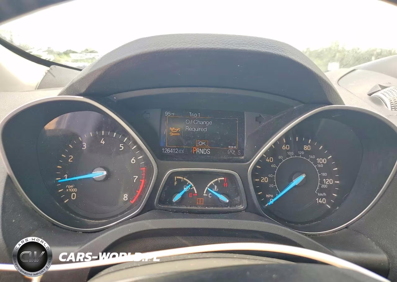 2017 Ford Escape Titanium VIN:1FMCU0JD1HUB12664 - 9