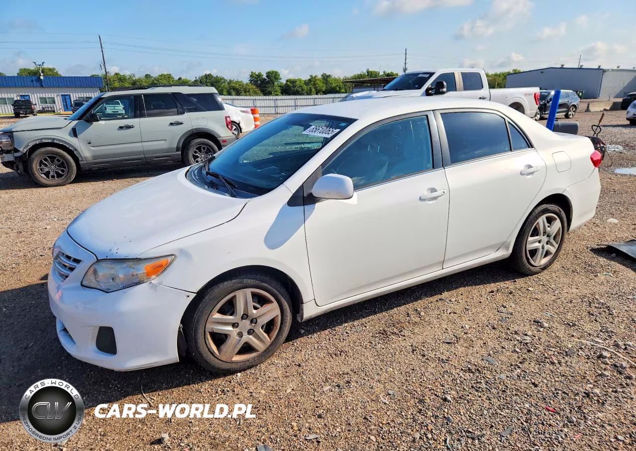 2013 Toyota Corolla Le – zdjęcie 1 z 12