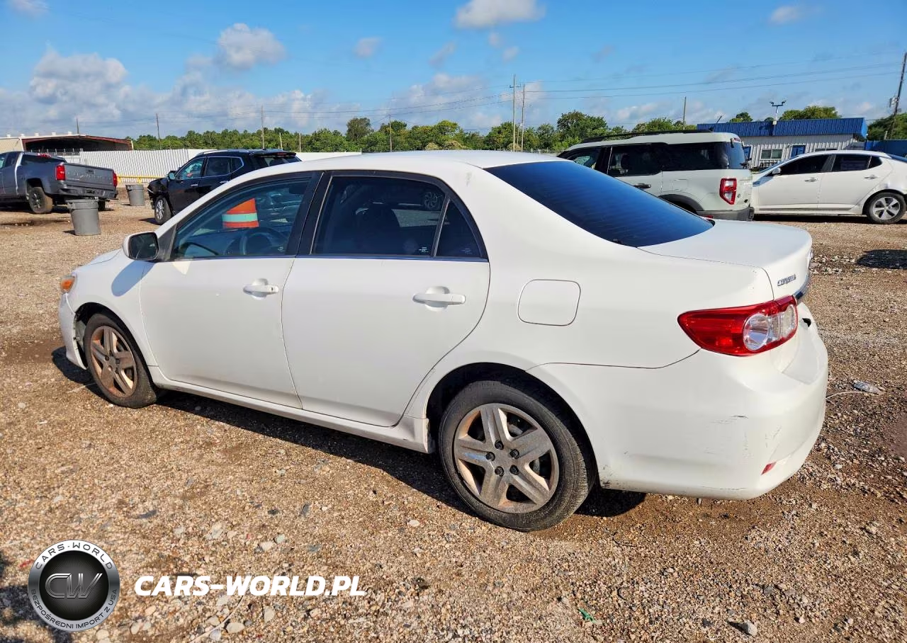 2013 Toyota Corolla Le VIN:2T1BU4EE3DC089700 - 2