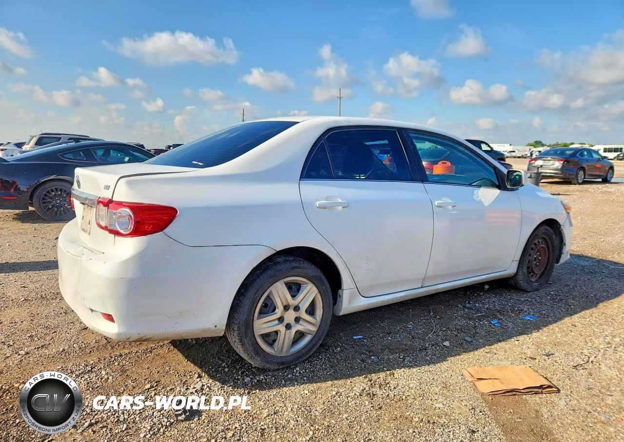 2013 Toyota Corolla Le VIN:2T1BU4EE3DC089700 - 3