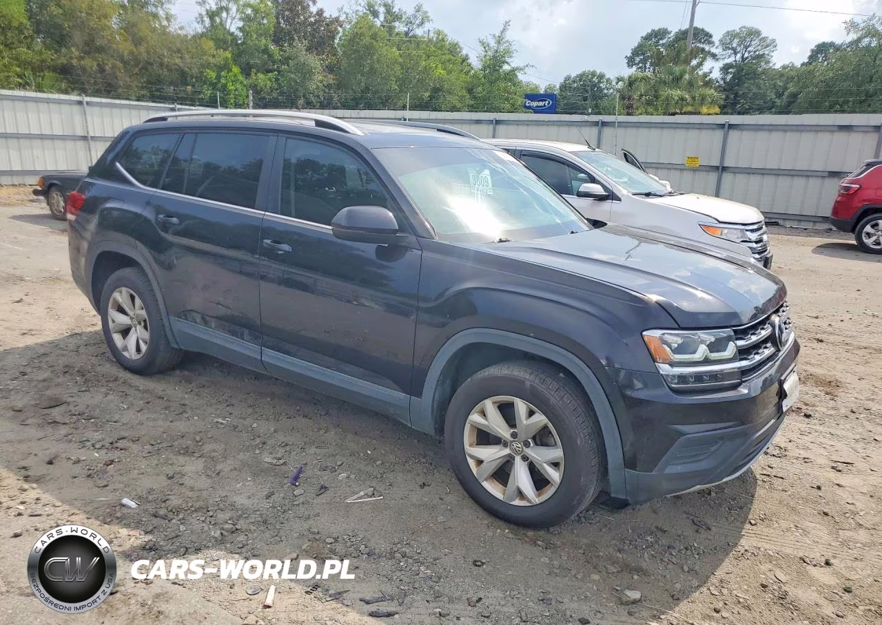 2018 Volkswagen Atlas VIN:1V2BR2CA5JC502337 - 4