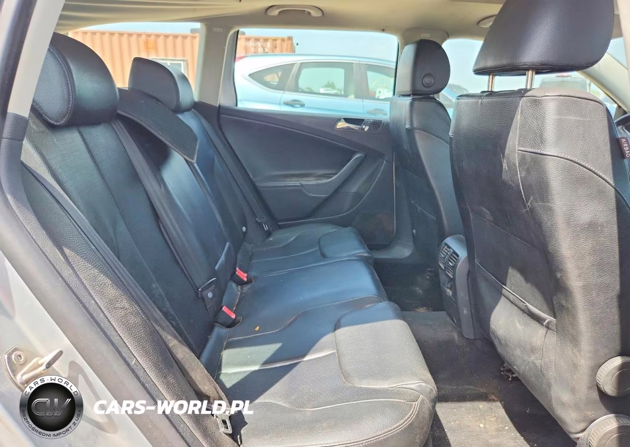 2007 Volkswagen Passat 2.0T Wagon Value VIN:WVWLK93C27E007112 - 10