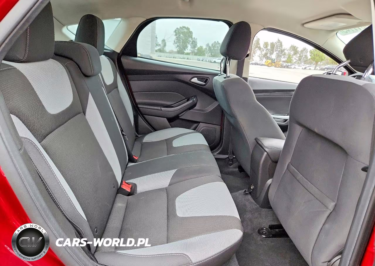 2012 Ford Focus Se VIN:1FAHP3K28CL330489 - 10