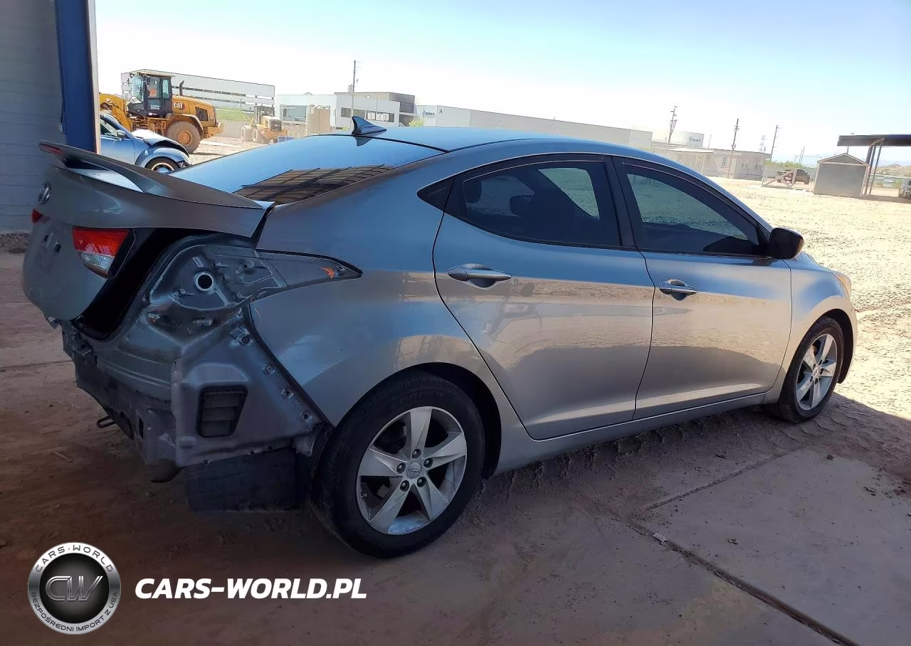2013 Hyundai Elantra Gls VIN:KMHDH4AE5DU891425 - 3