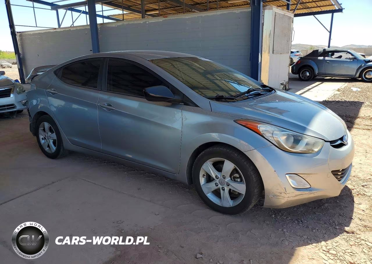 2013 Hyundai Elantra Gls VIN:KMHDH4AE5DU891425 - 4