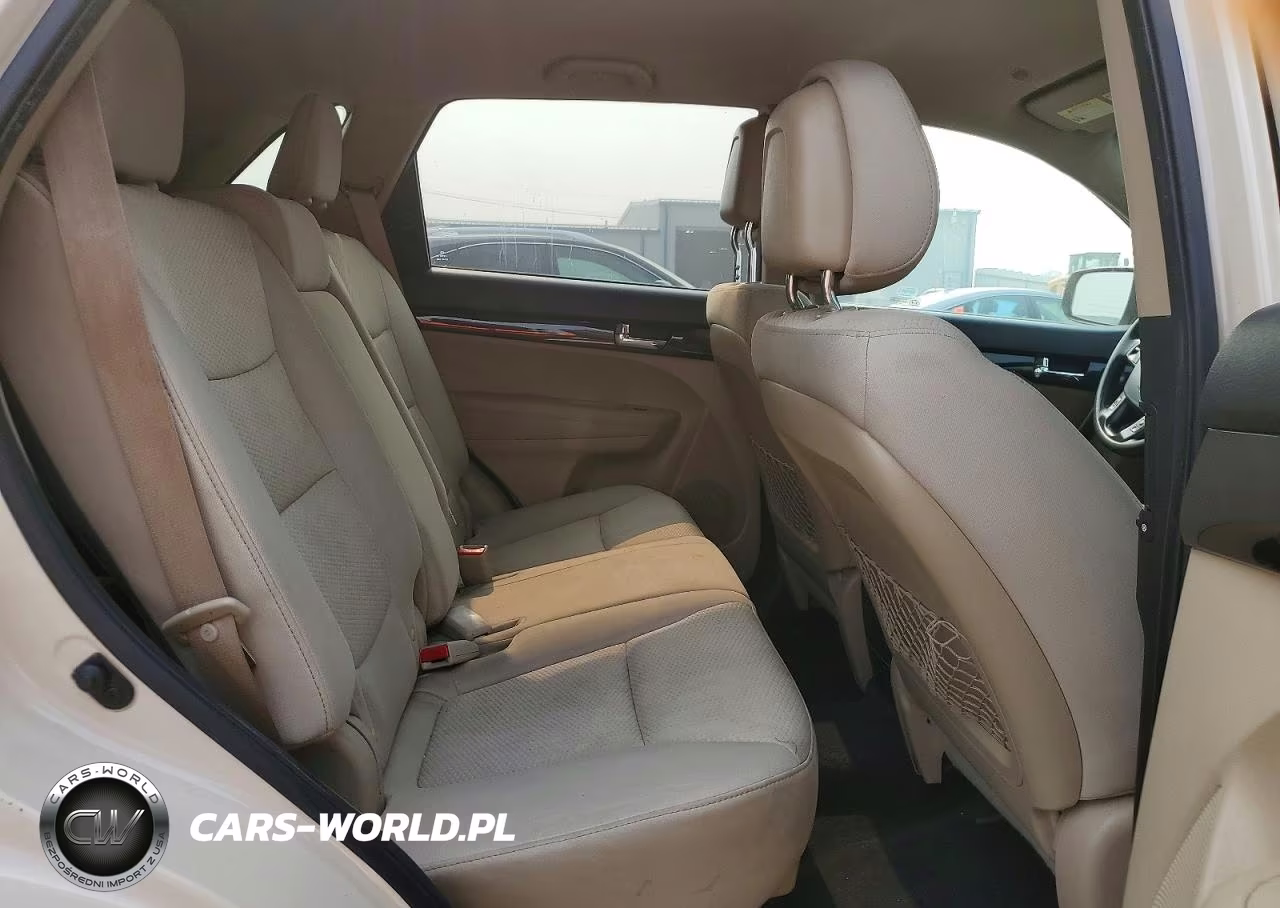 2011 Kia Sorento Lx VIN:5XYKT4A10BG073090 - 11