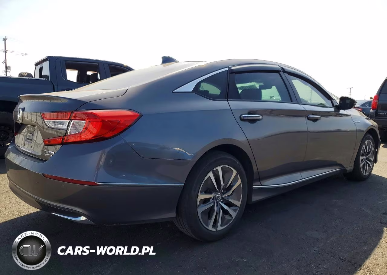 2018 Honda Accord Touring Hybrid VIN:1HGCV3F93JA011478 - 3