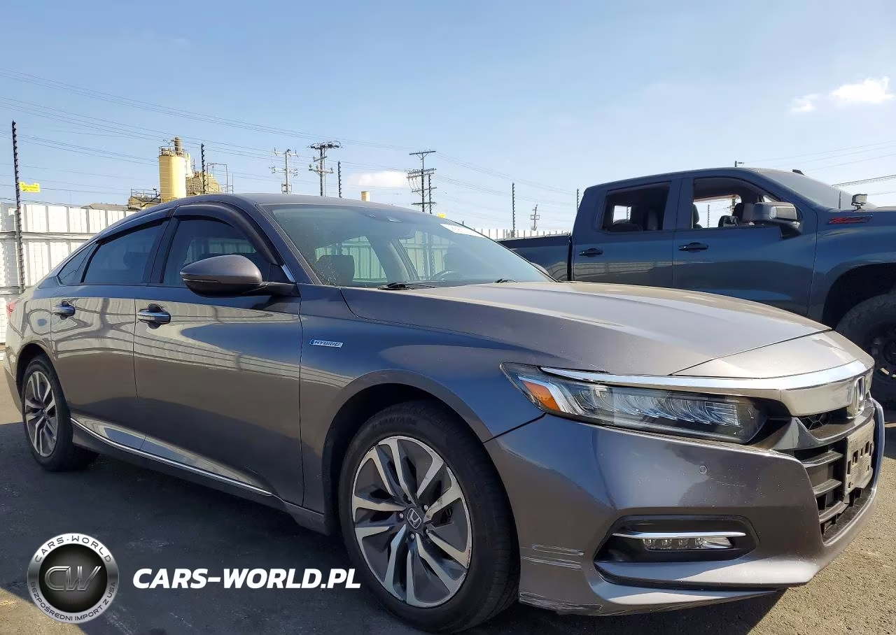 2018 Honda Accord Touring Hybrid VIN:1HGCV3F93JA011478 - 4