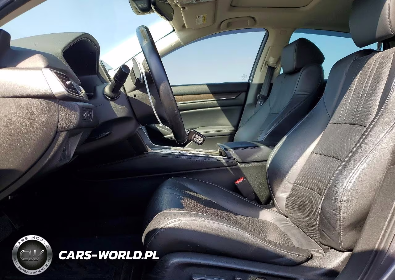 2018 Honda Accord Touring Hybrid VIN:1HGCV3F93JA011478 - 7