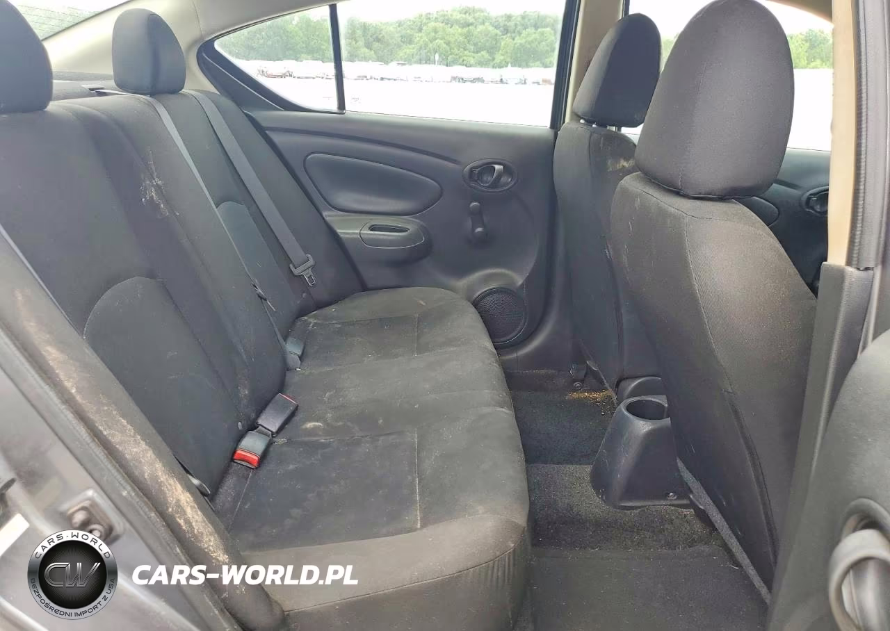 2018 Nissan Versa S VIN:3N1CN7AP1JL812482 - 10