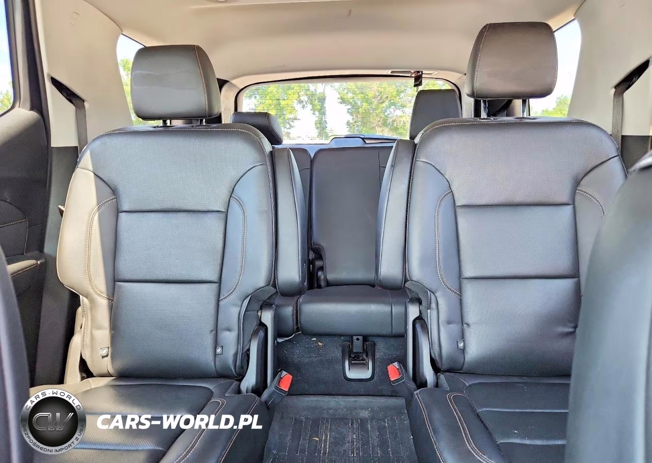 2021 Chevrolet Traverse Premier VIN:1GNEVKKW4MJ205705 - 10