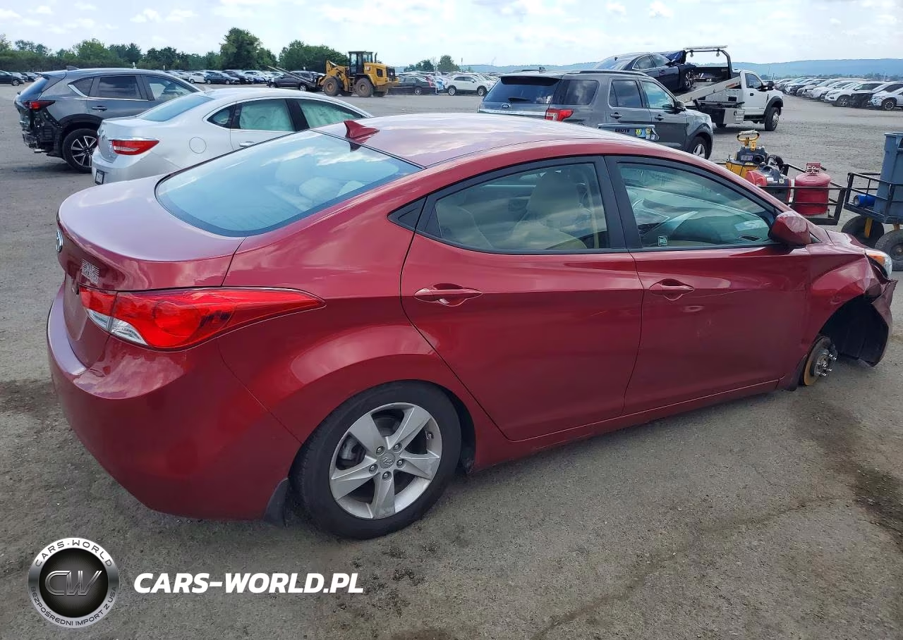 2013 Hyundai Elantra Gls VIN:5NPDH4AEXDH247756 - 3